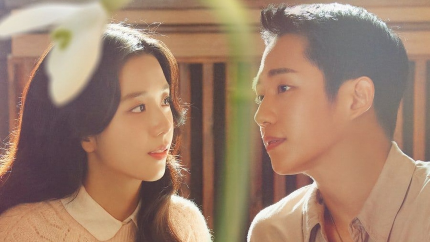 Jisoo (BLACKPINK) trao Jung Hae In ánh nhìn yêu thương trong poster phim "Snowdrop"